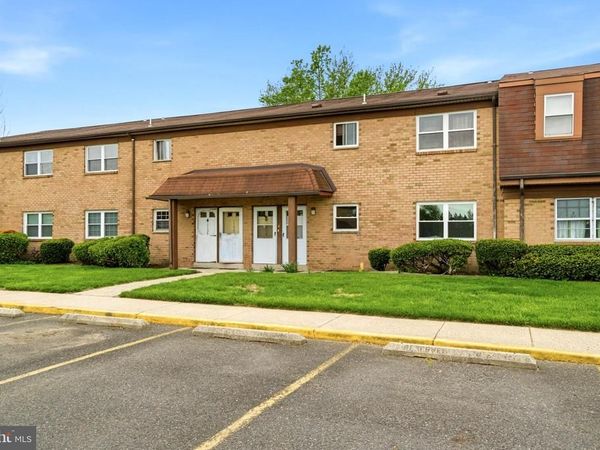 1137 KAYE COURT , BURLINGTON, NJ 08016
