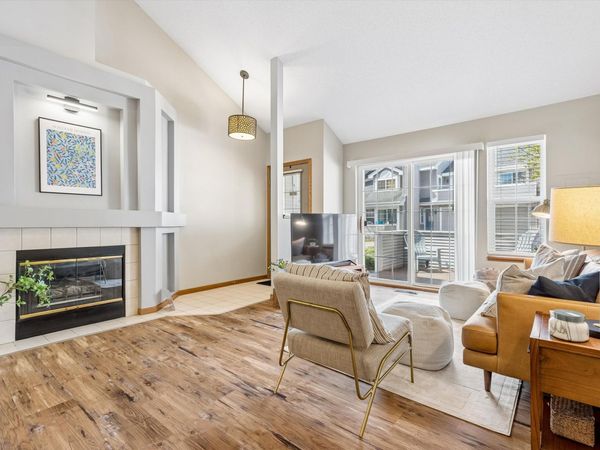 15705 24th Avenue N, Unit B, Plymouth, MN 55447