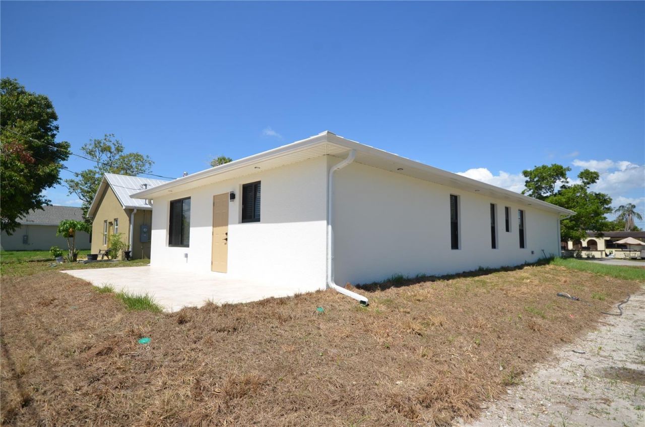 2188 Barker Boulevard, Fort Myers, FL 33916 Photo