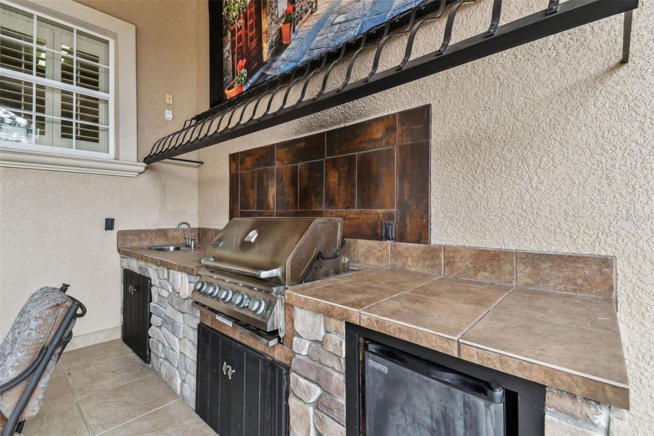 12709 Mannhurst Oak Lane, Lithia, FL 33547 Photo