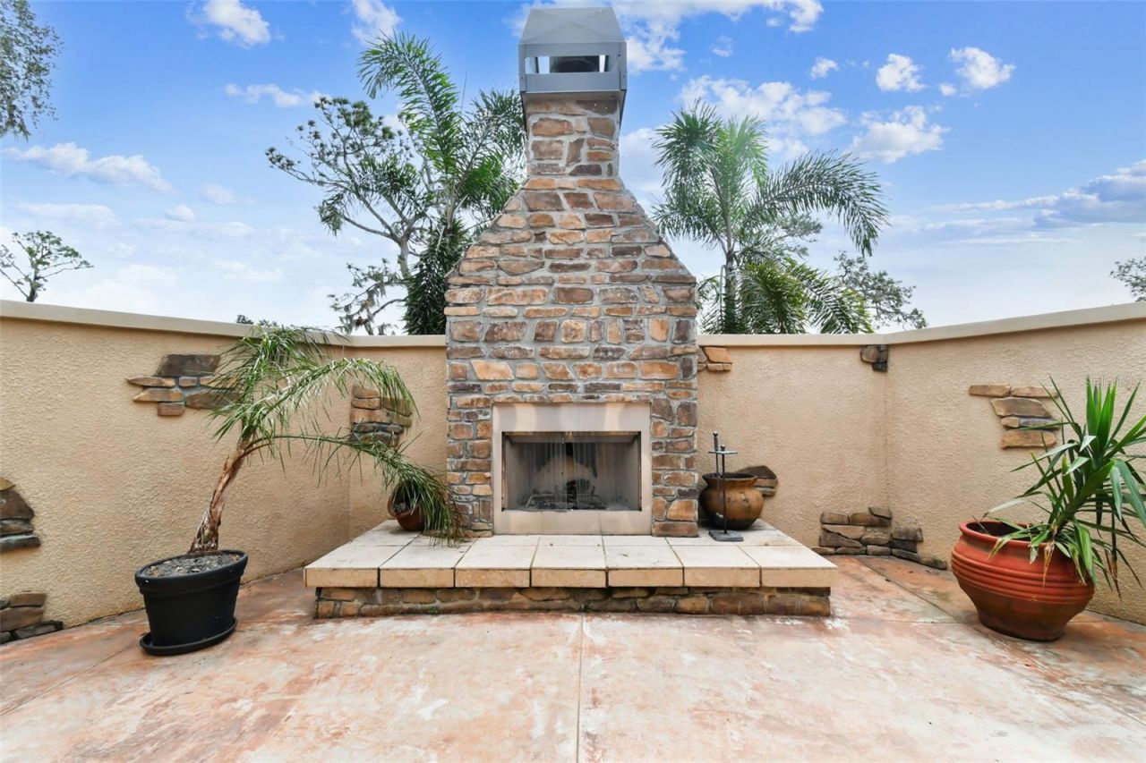 12709 Mannhurst Oak Lane, Lithia, FL 33547 Photo