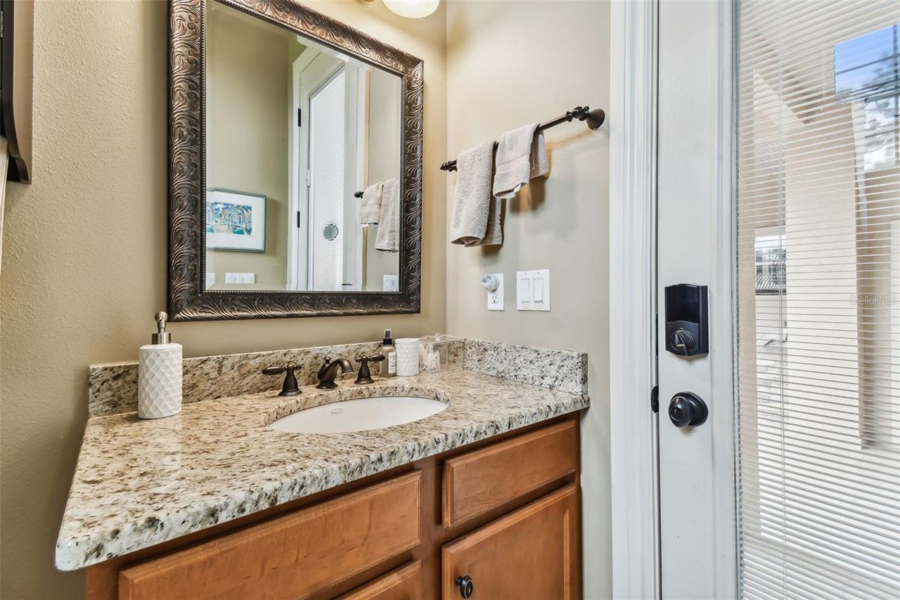 12709 Mannhurst Oak Lane, Lithia, FL 33547 Photo