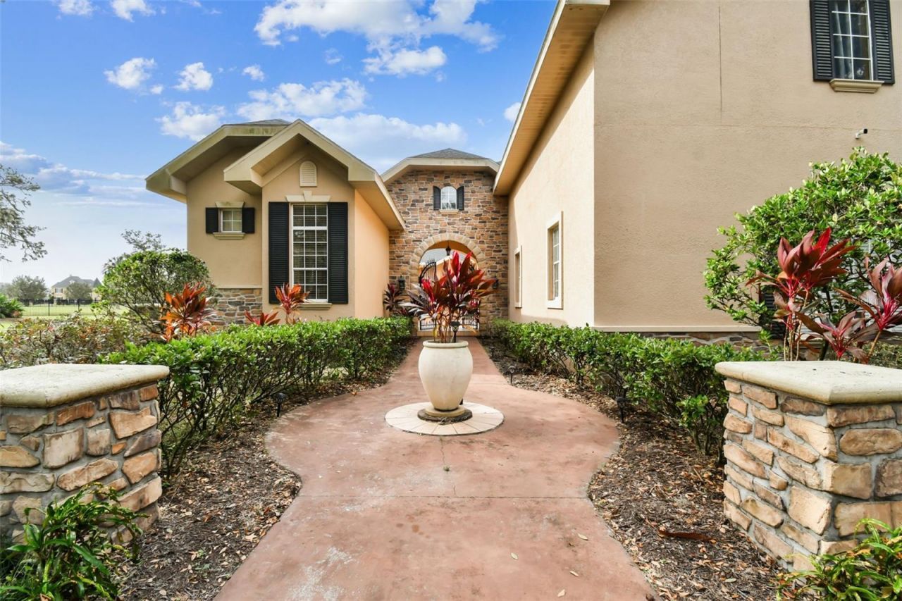 12709 Mannhurst Oak Lane, Lithia, FL 33547 Photo
