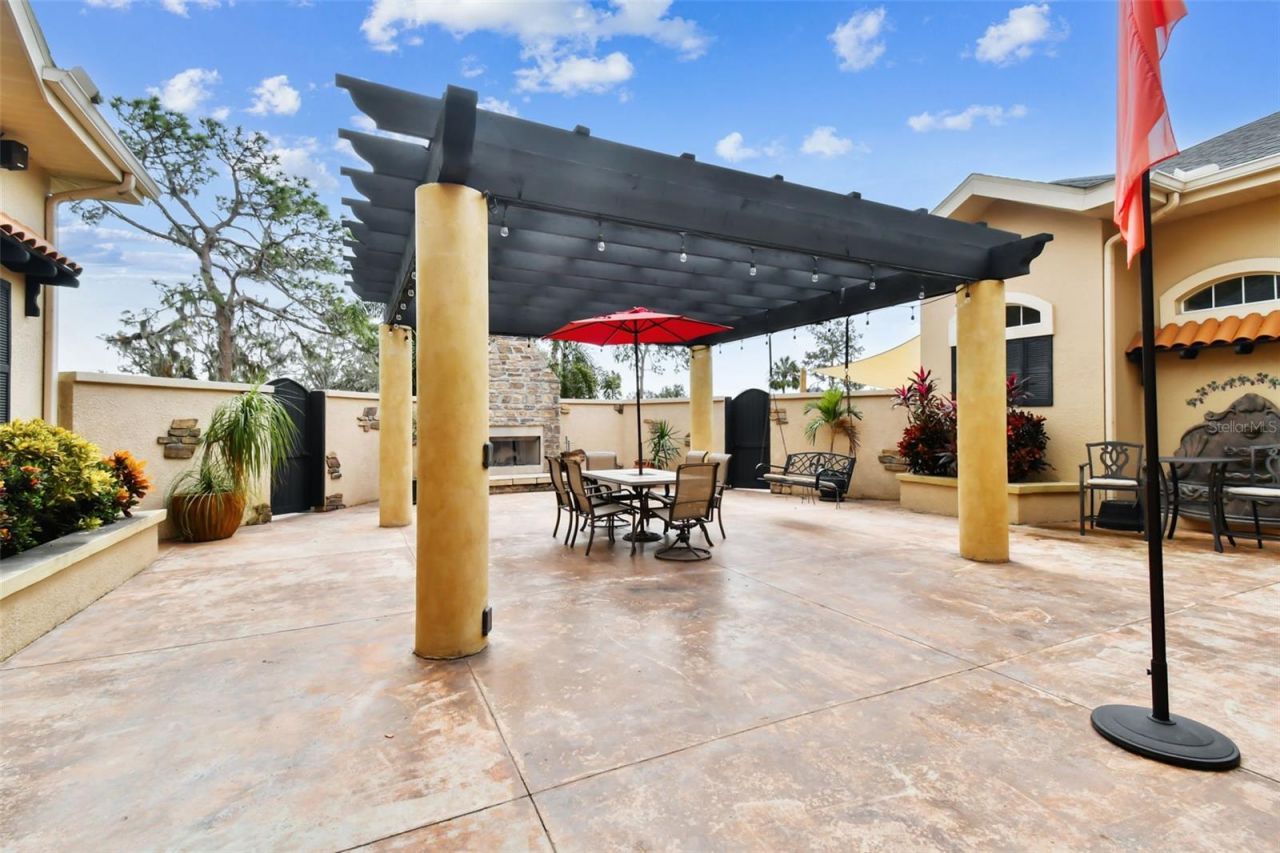 12709 Mannhurst Oak Lane, Lithia, FL 33547 Photo