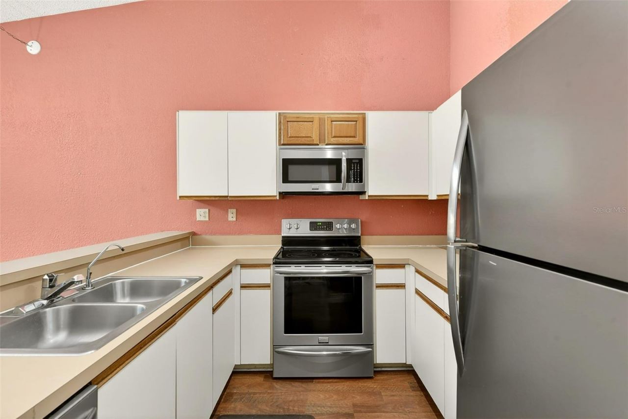 6435 92nd Place N, Unit 902, Pinellas Park, FL 33782 Photo