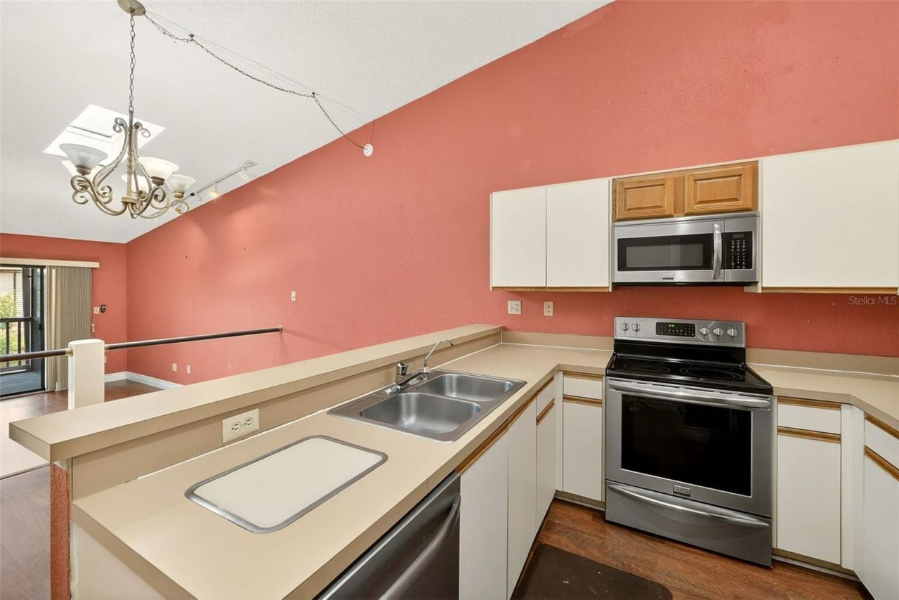 6435 92nd Place N, Unit 902, Pinellas Park, FL 33782 Photo
