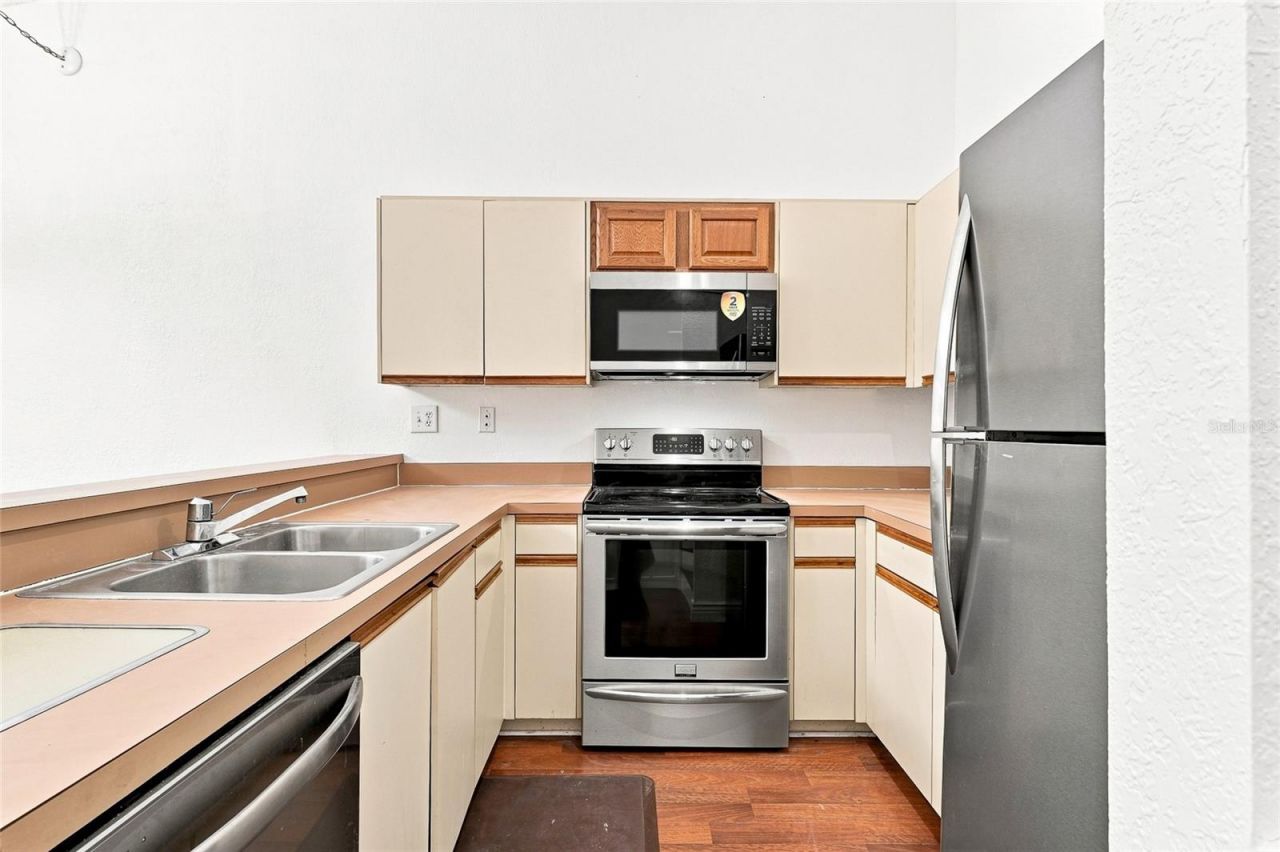 6435 92nd Place N, Unit 902, Pinellas Park, FL 33782 Photo