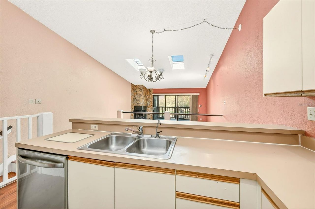 6435 92nd Place N, Unit 902, Pinellas Park, FL 33782 Photo