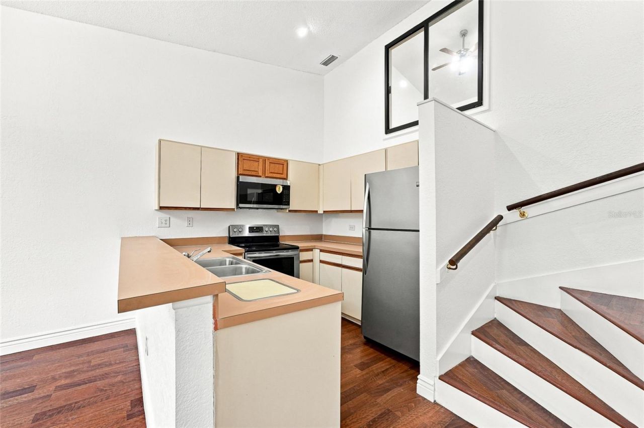 6435 92nd Place N, Unit 902, Pinellas Park, FL 33782 Photo