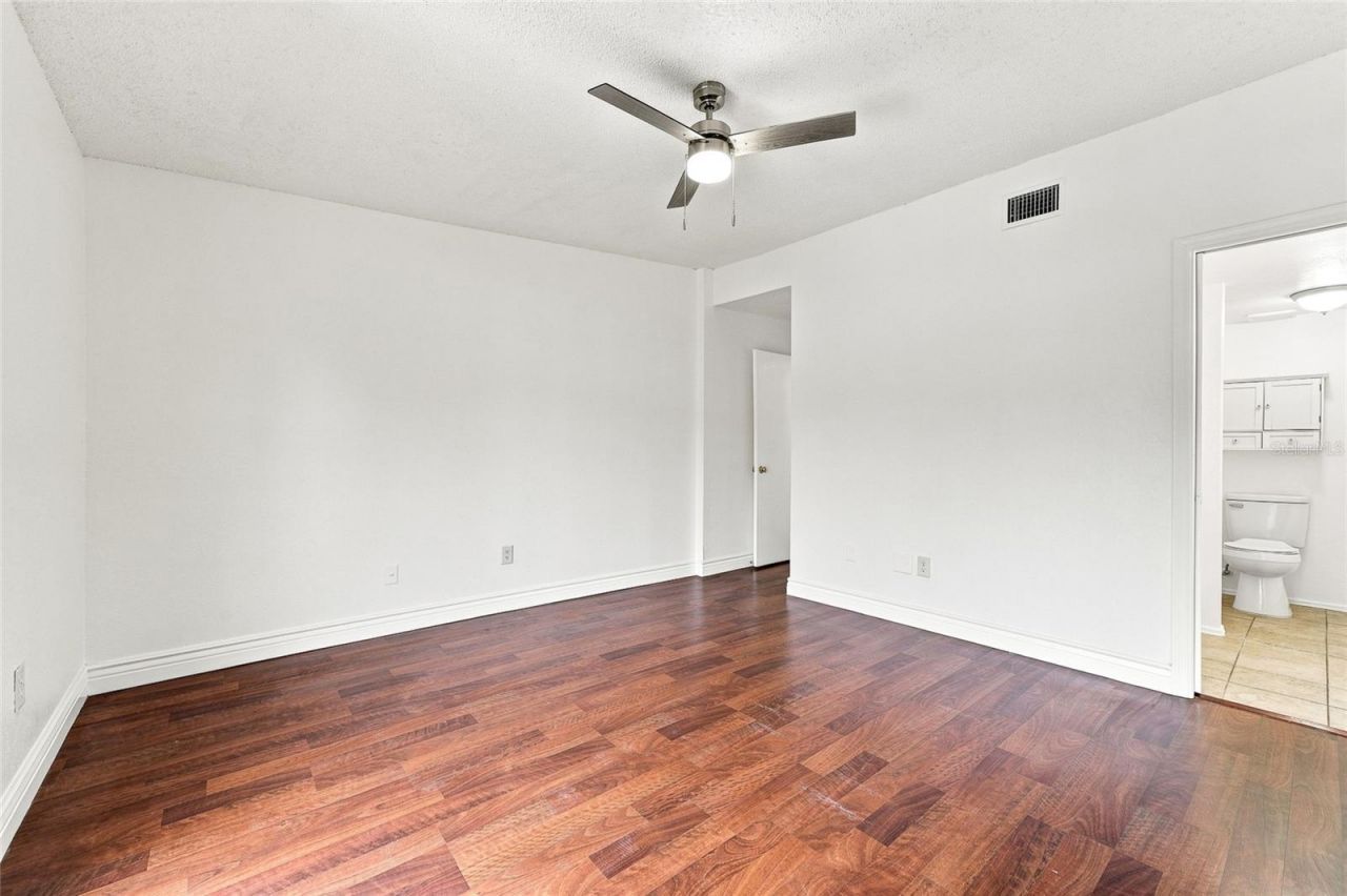 6435 92nd Place N, Unit 902, Pinellas Park, FL 33782 Photo