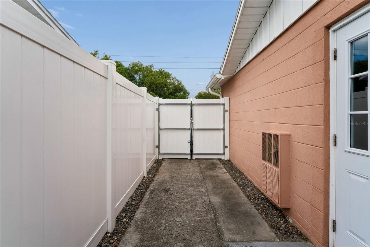 5330 Dove Drive, New Port Richey, FL 34652 Photo