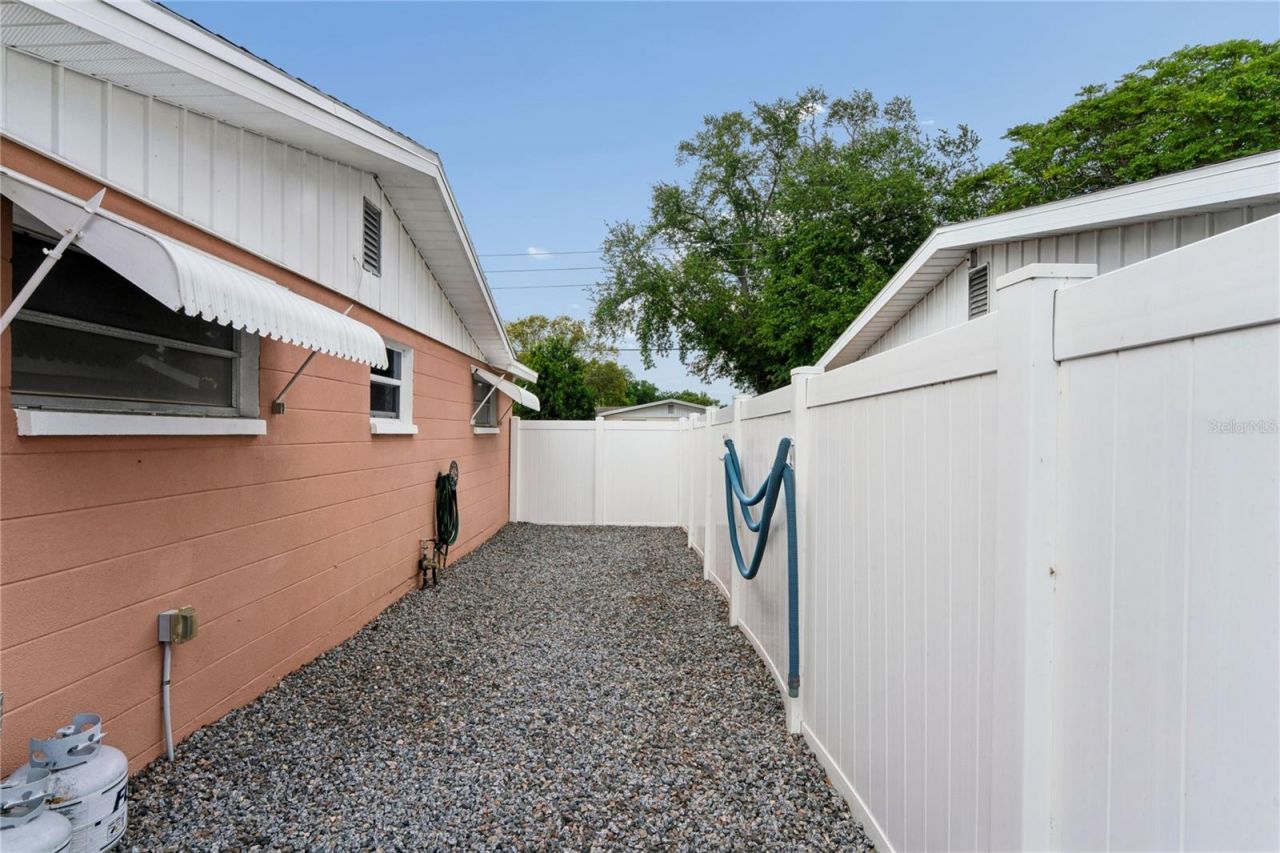 5330 Dove Drive, New Port Richey, FL 34652 Photo