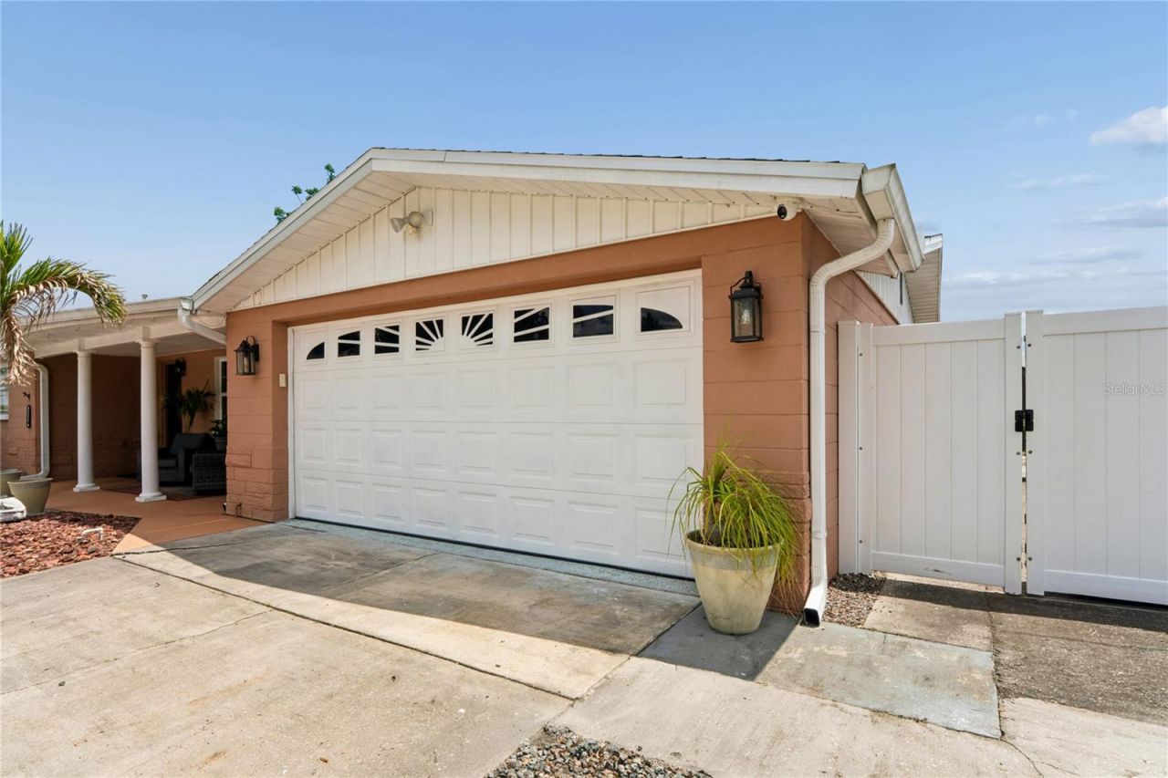 5330 Dove Drive, New Port Richey, FL 34652 Photo