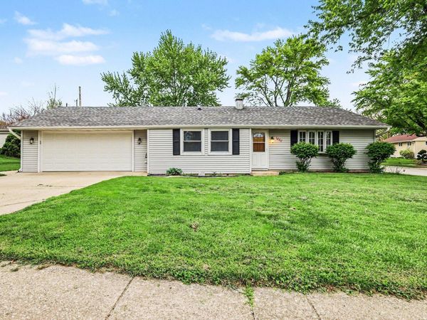 7080 Sherwood Avenue , Portage, IN 46368