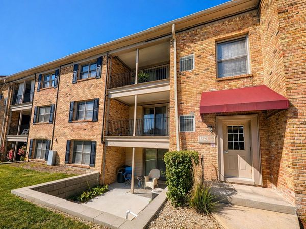 1724 Fayette Walk, Unit F, Hoffman Estates, IL 60169