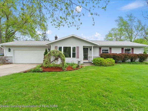 12936 Legend Drive, Grand Ledge, MI 48837