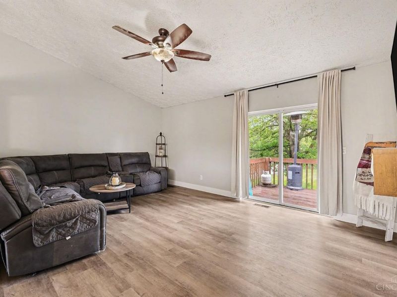 107 Longwood Boulevard, Mount Orab, OH 45154 Photo 3