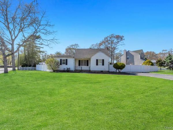 52 Washington Avenue , Mastic, NY 11950