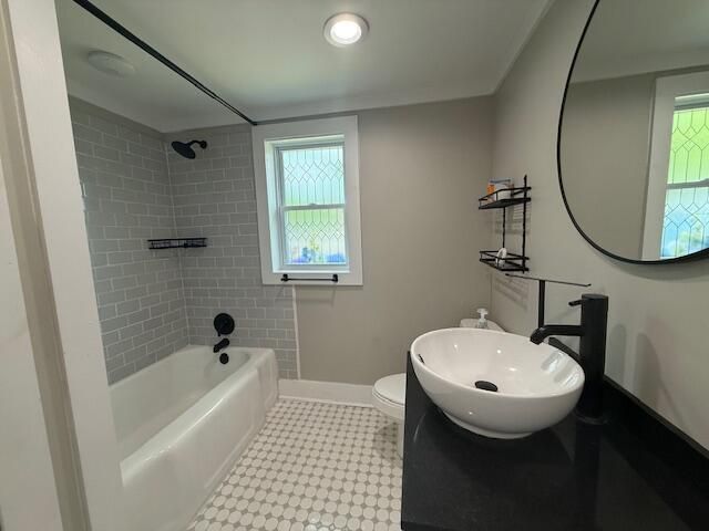 312 S Parler Photo 21
