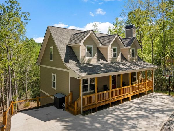 233 Arcadia Falls Way, Black Mountain, NC 28711