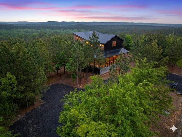 1700 Pine Hills Road, Broken Bow, OK 74728