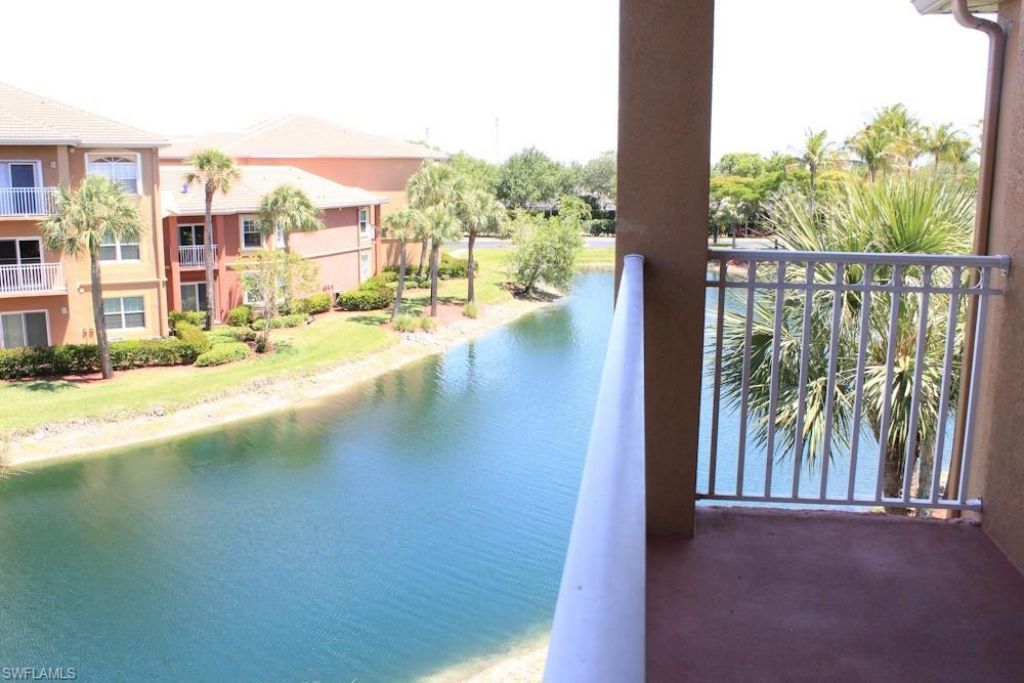 15605 Ocean Walk Cir, Unit 303, Fort Myers, FL 33908 Photo