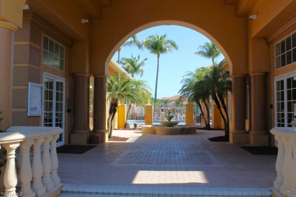 15605 Ocean Walk Cir, Unit 303, Fort Myers, FL 33908 Photo