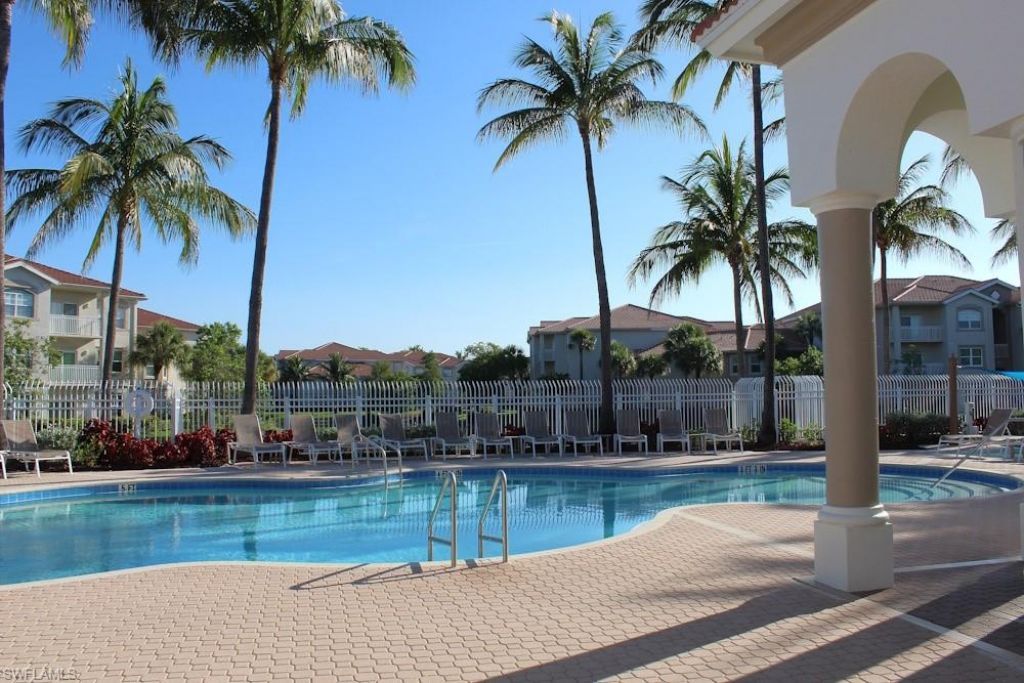 15605 Ocean Walk Cir, Unit 303, Fort Myers, FL 33908 Photo