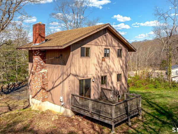 737 Leetes Island, Guilford, CT 06437