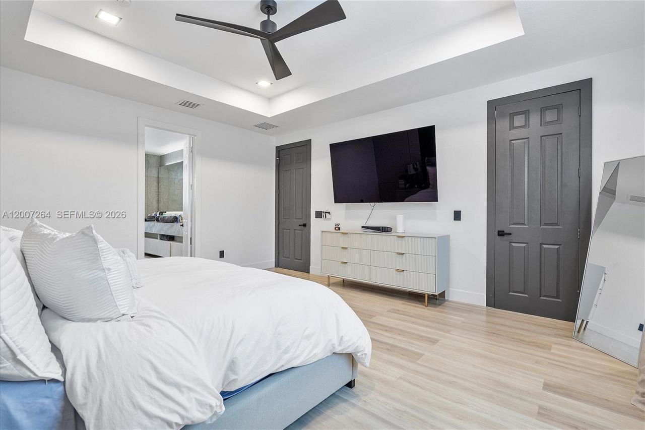 9830 NW 86 Ter, Doral, FL 33178 Photo