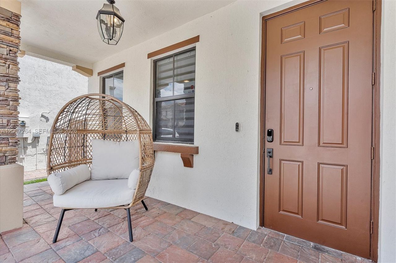 9830 NW 86 Ter, Doral, FL 33178 Photo