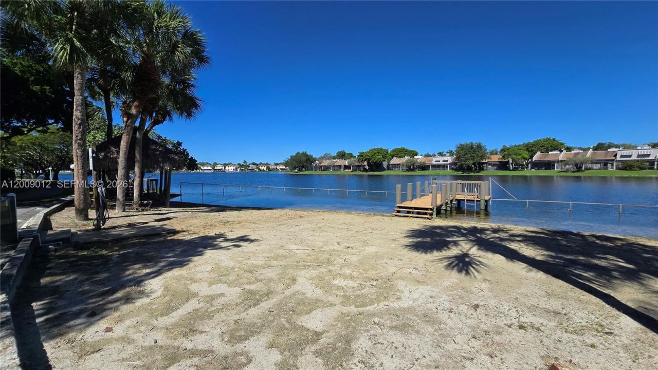 1101 Colony Point Cir, Unit 218, Pembroke Pines, FL 33026 Photo