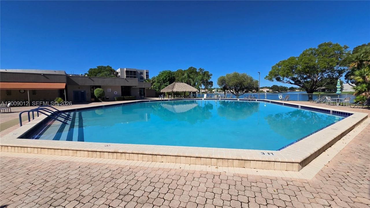 1101 Colony Point Cir, Unit 218, Pembroke Pines, FL 33026 Photo