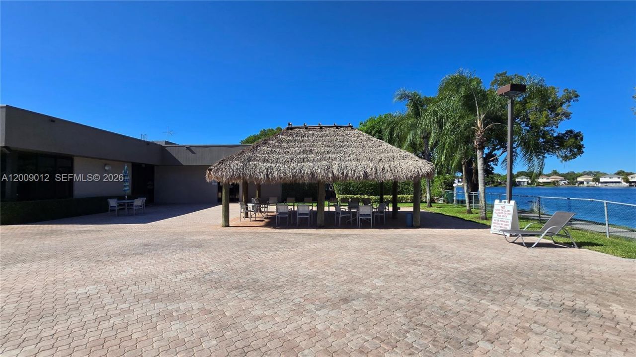 1101 Colony Point Cir, Unit 218, Pembroke Pines, FL 33026 Photo