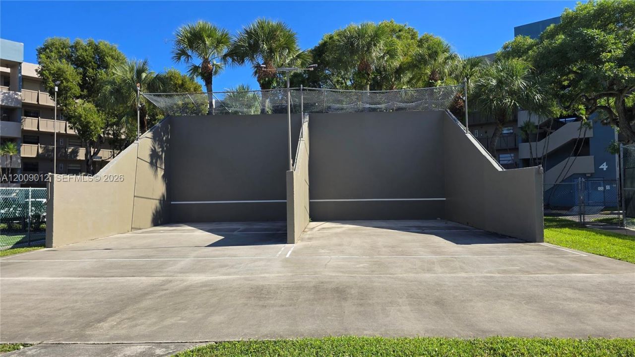 1101 Colony Point Cir, Unit 218, Pembroke Pines, FL 33026 Photo