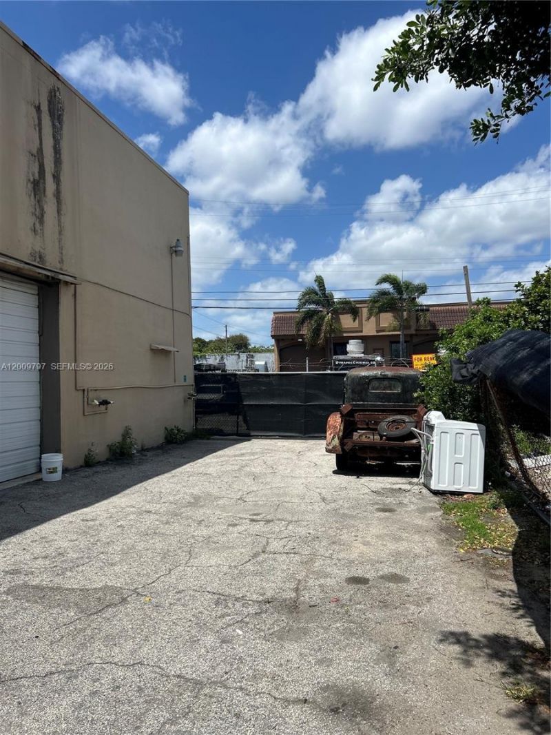 2309 SW 60th Way , Unit B, Miramar, FL 33023 Photo