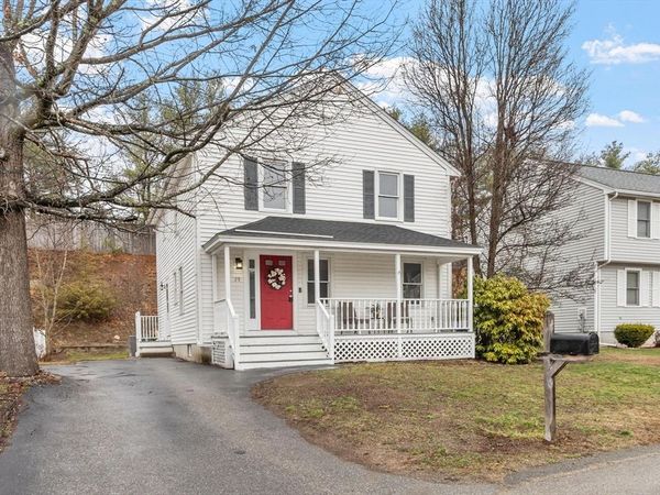 29 Lamplighter Lane, Chelmsford, MA 01863