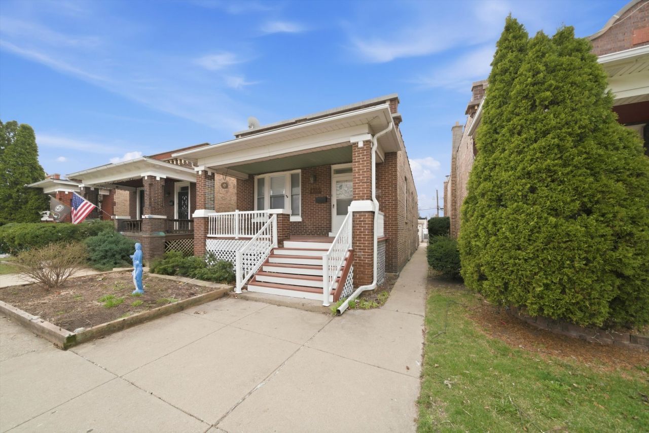1424 S 57th Avenue, Cicero, IL 60804 Main Photo