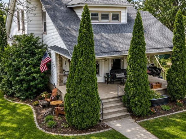 205 N Pine Street, Waterman, IL 60556