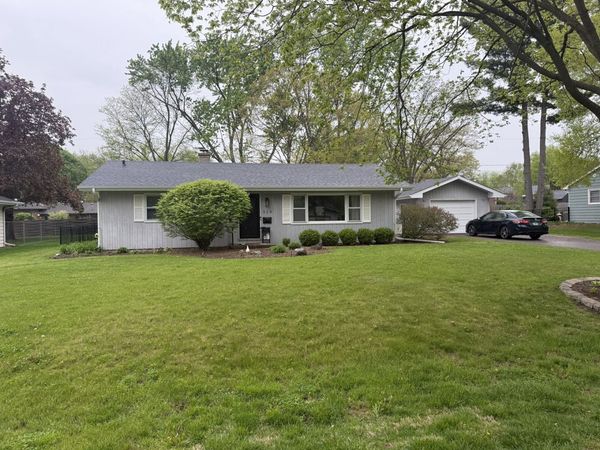 326 Maple Lane, Geneva, IL 60134