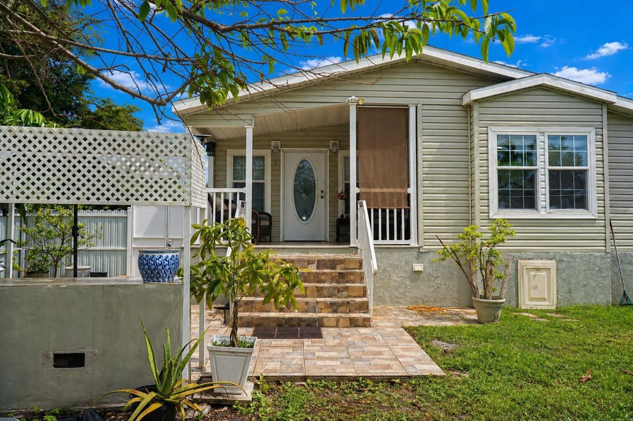 620 NW 215th Avenue, Pembroke Pines, FL 33029 Photo
