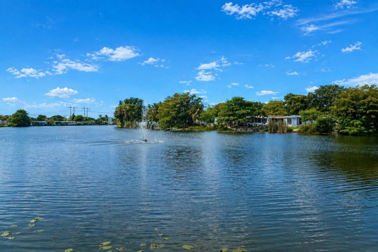 620 NW 215th Avenue, Pembroke Pines, FL 33029 Photo