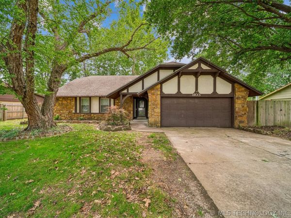 1103 W 19th Street , Claremore, OK 74017