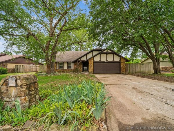 1103 W 19th Street , Claremore, OK 74017