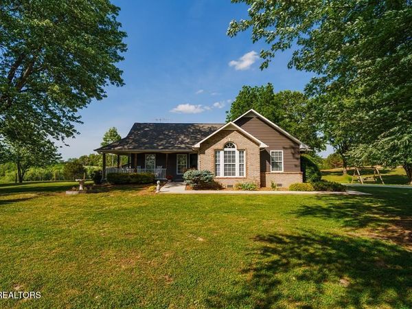 1074 Milk Plant Rd, Sparta, TN 38583