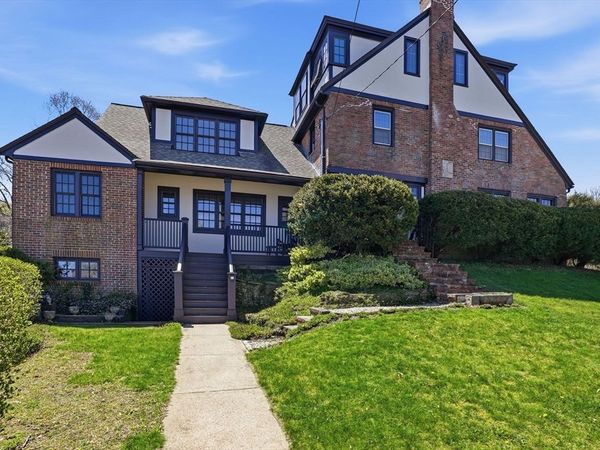 34 Governor Long Rd, Hingham, MA 02043