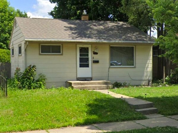 5668 N 70th St, Milwaukee, WI 53218