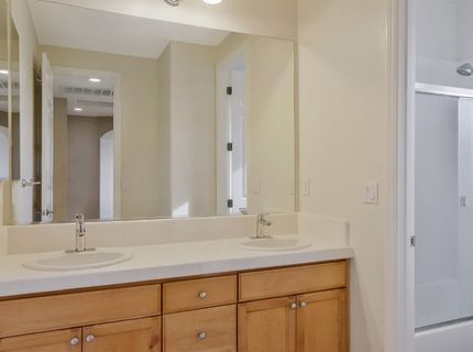 379 John Kamps Way, Ripon, CA 95366 Photo