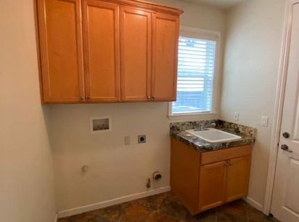 379 John Kamps Way, Ripon, CA 95366 Photo