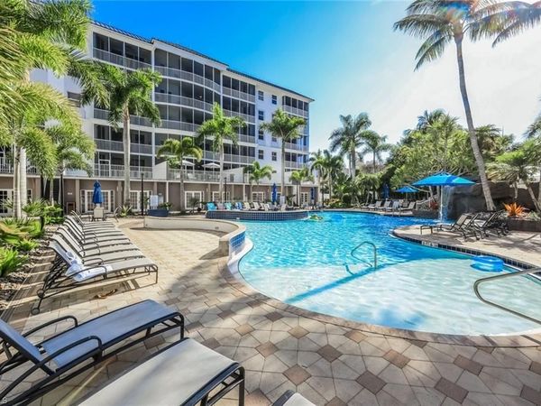 450 Launch CIR, Unit 501, NAPLES, FL 34108